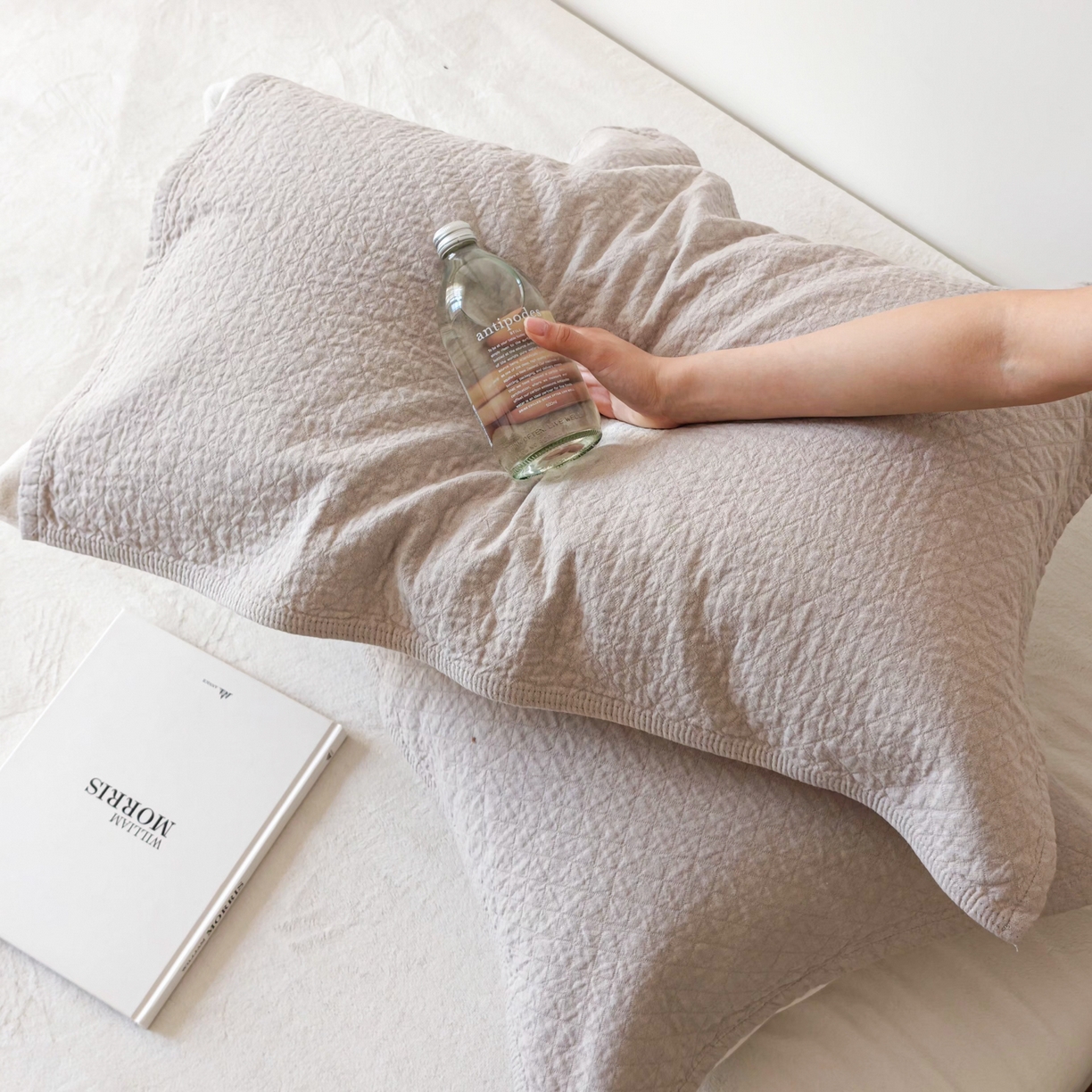 91家纺网 家纺一手货源 找家纺 沐瑟家纺 2026新款格子款枕巾垫巾 素格-浅咖