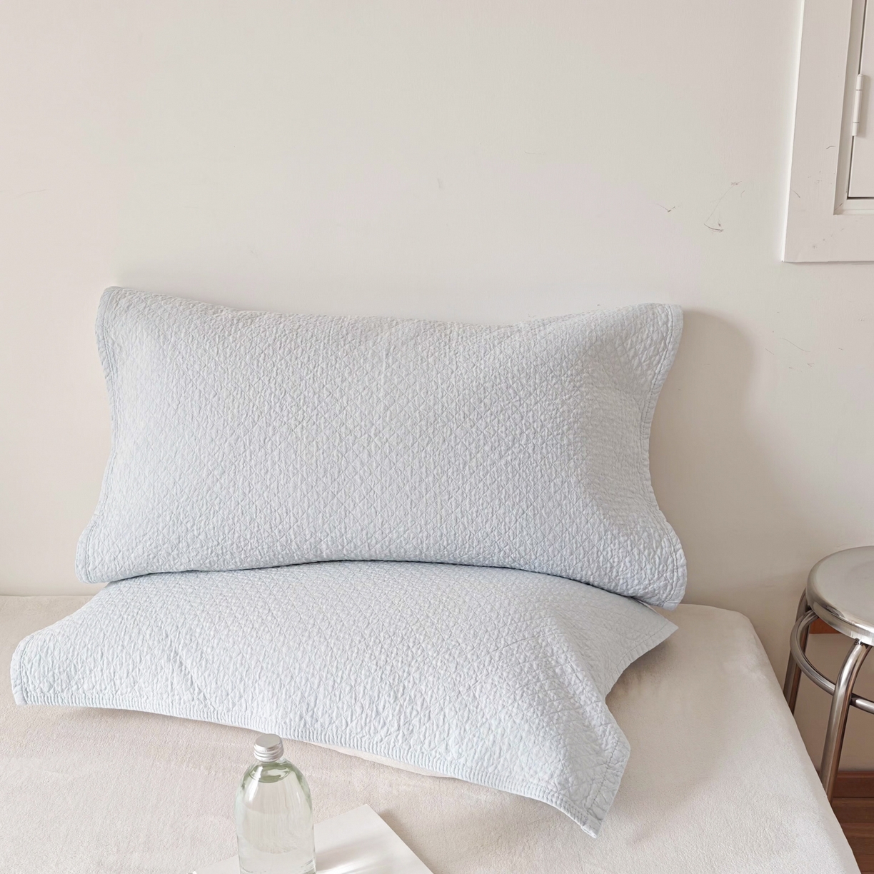 91家纺网 家纺一手货源 找家纺 沐瑟家纺 2026新款格子款枕巾垫巾 素格-浅蓝