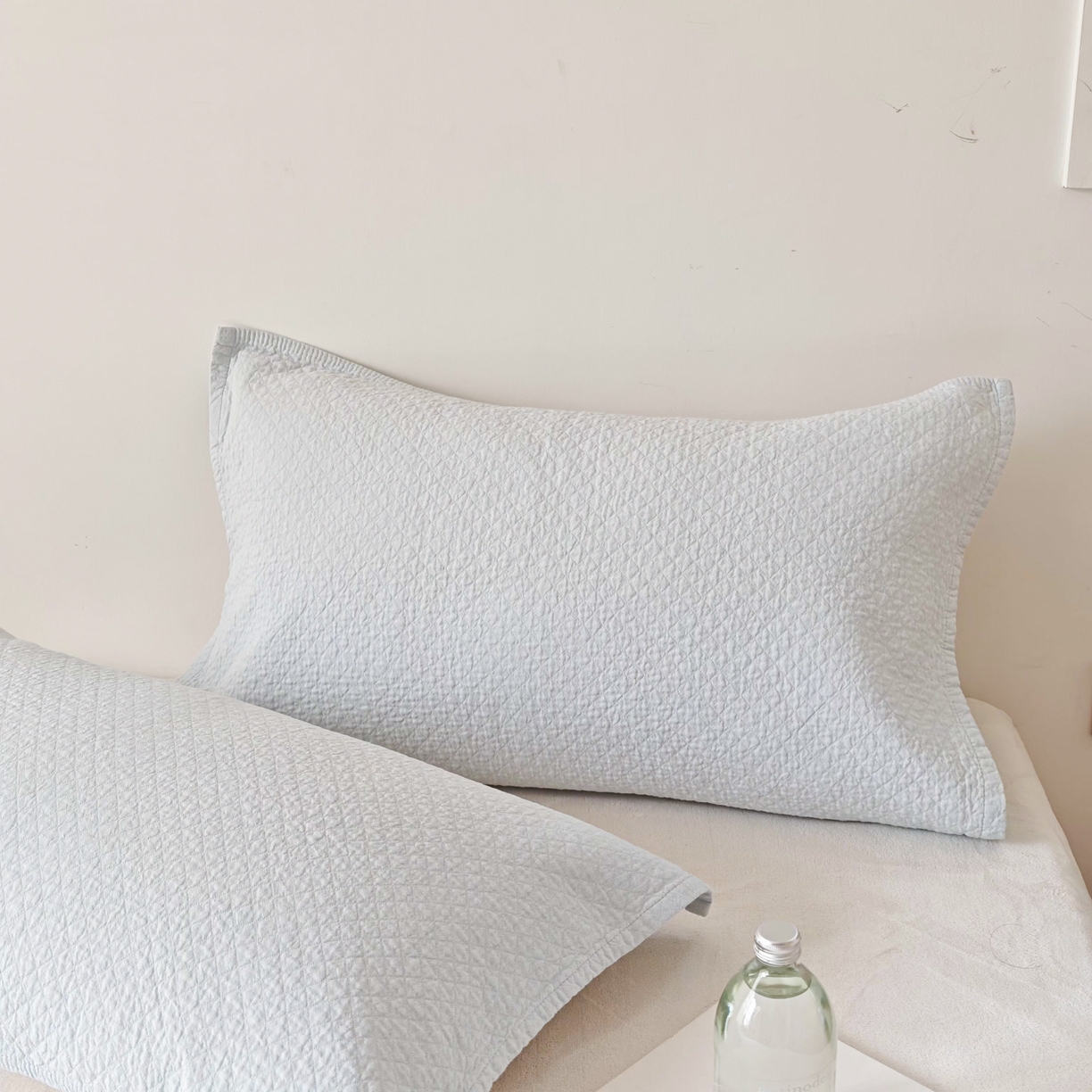 91家纺网 家纺一手货源 找家纺 沐瑟家纺 2026新款格子款枕巾垫巾 素格-浅蓝