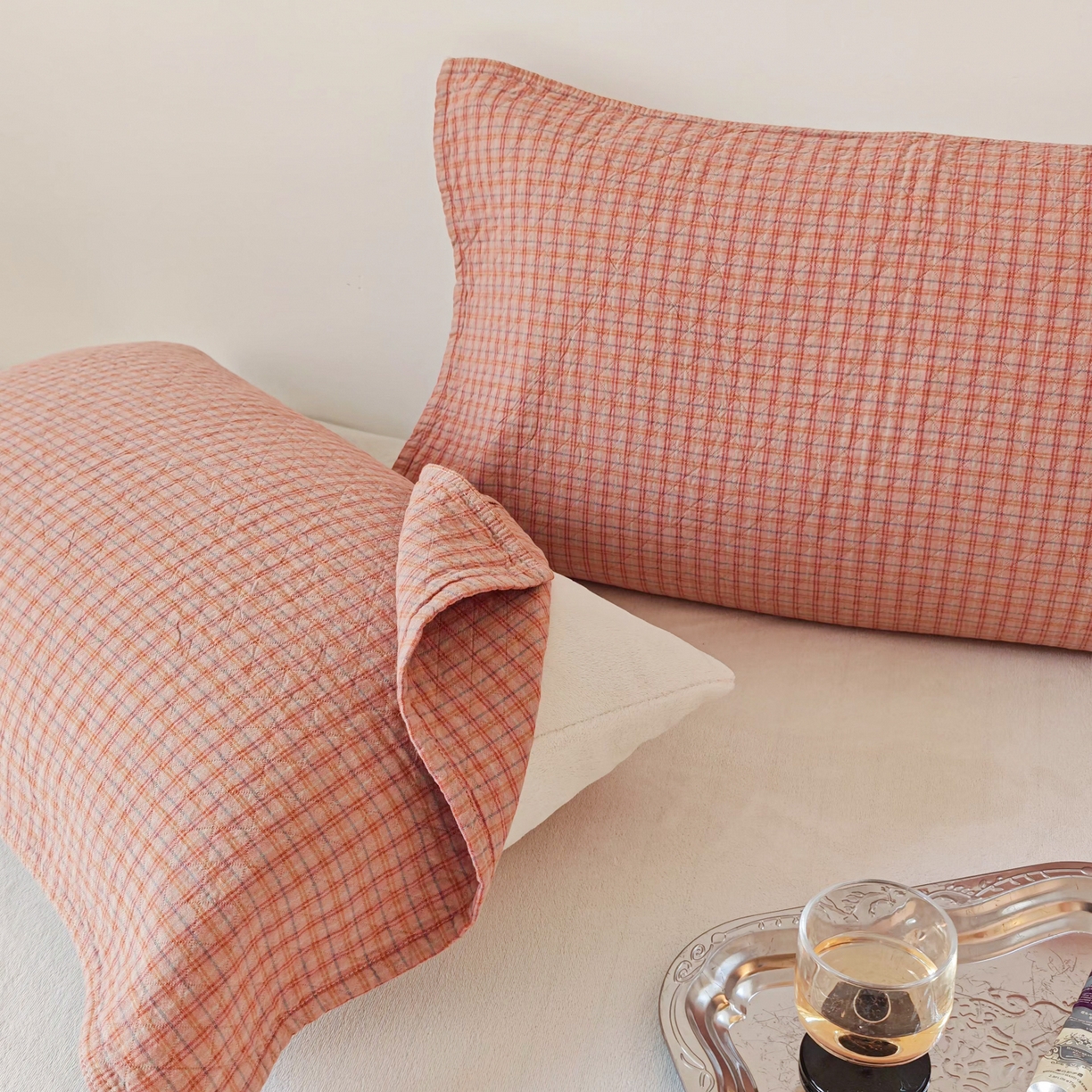 91家纺网 家纺一手货源 找家纺 沐瑟家纺 2026新款格子款枕巾垫巾 芸榕-粉色