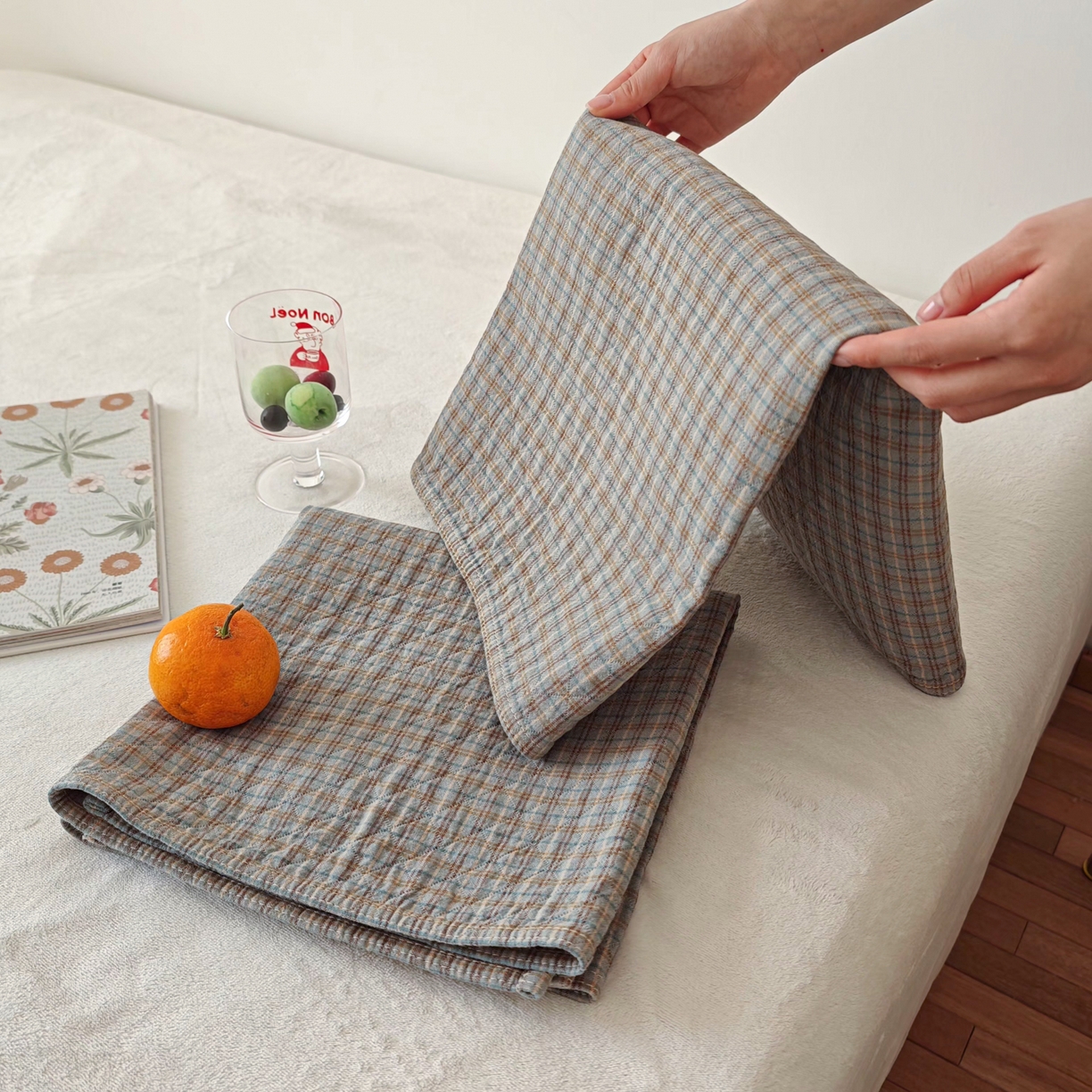 91家纺网 家纺一手货源 找家纺 沐瑟家纺 2026新款格子款枕巾垫巾 芸榕-灰绿