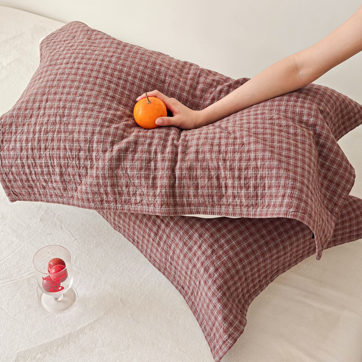 91家纺网 家纺一手货源 找家纺 沐瑟家纺 2026新款格子款枕巾垫巾 芸榕-咖色