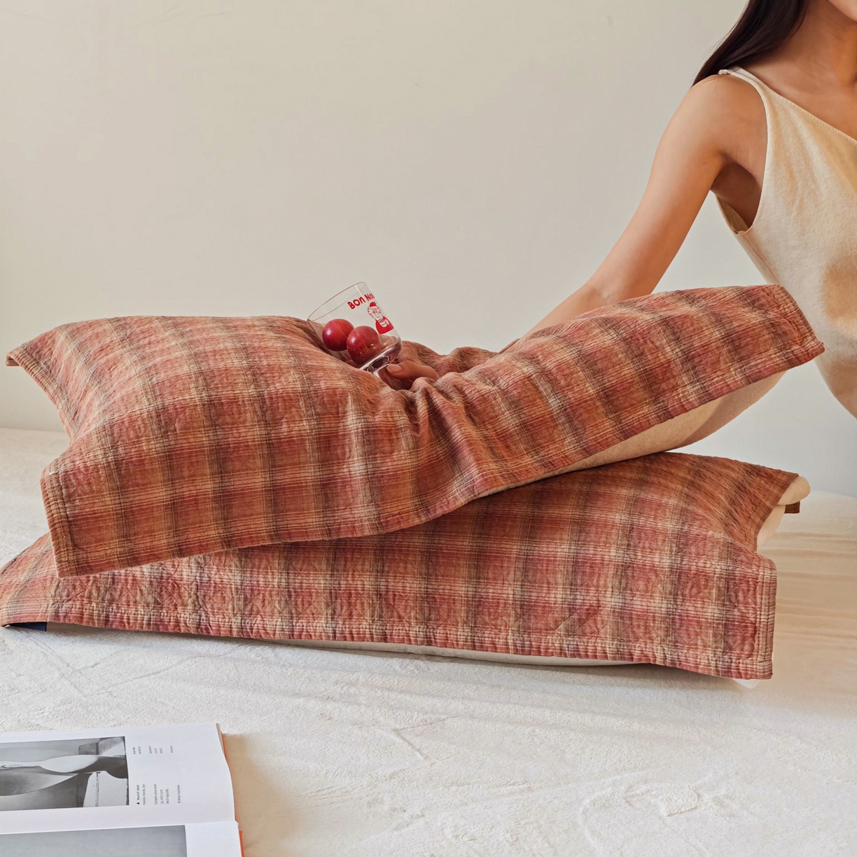 91家纺网 家纺一手货源 找家纺 沐瑟家纺 2026新款格子款枕巾垫巾 芸柚-粉色