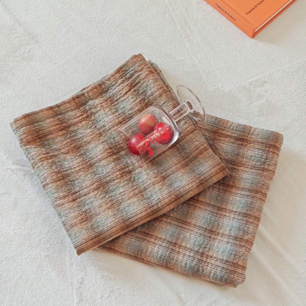 91家纺网 家纺一手货源 找家纺 沐瑟家纺 2026新款格子款枕巾垫巾 芸柚-卡其