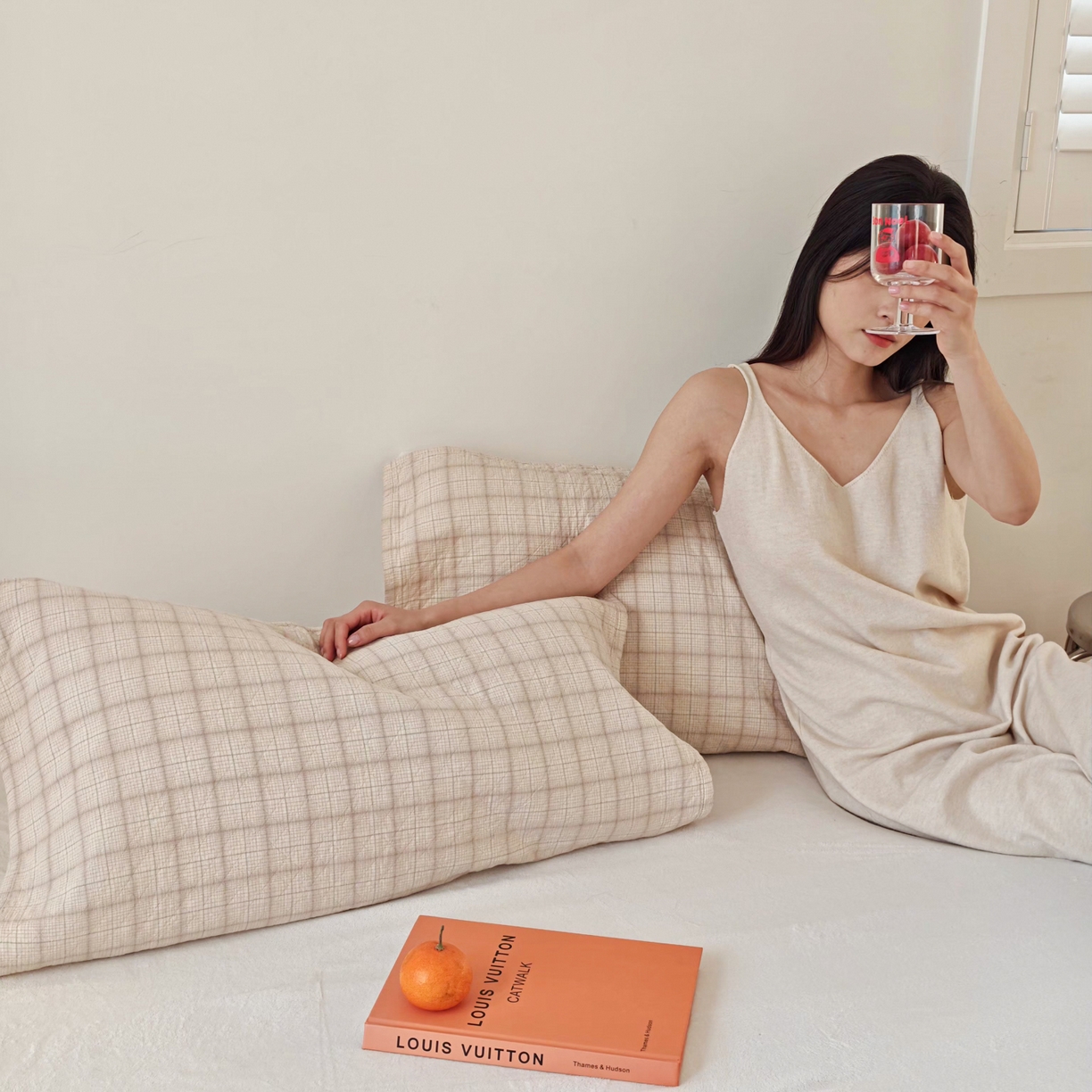 91家纺网 家纺一手货源 找家纺 沐瑟家纺 2026新款格子款枕巾垫巾 芸柚-米白