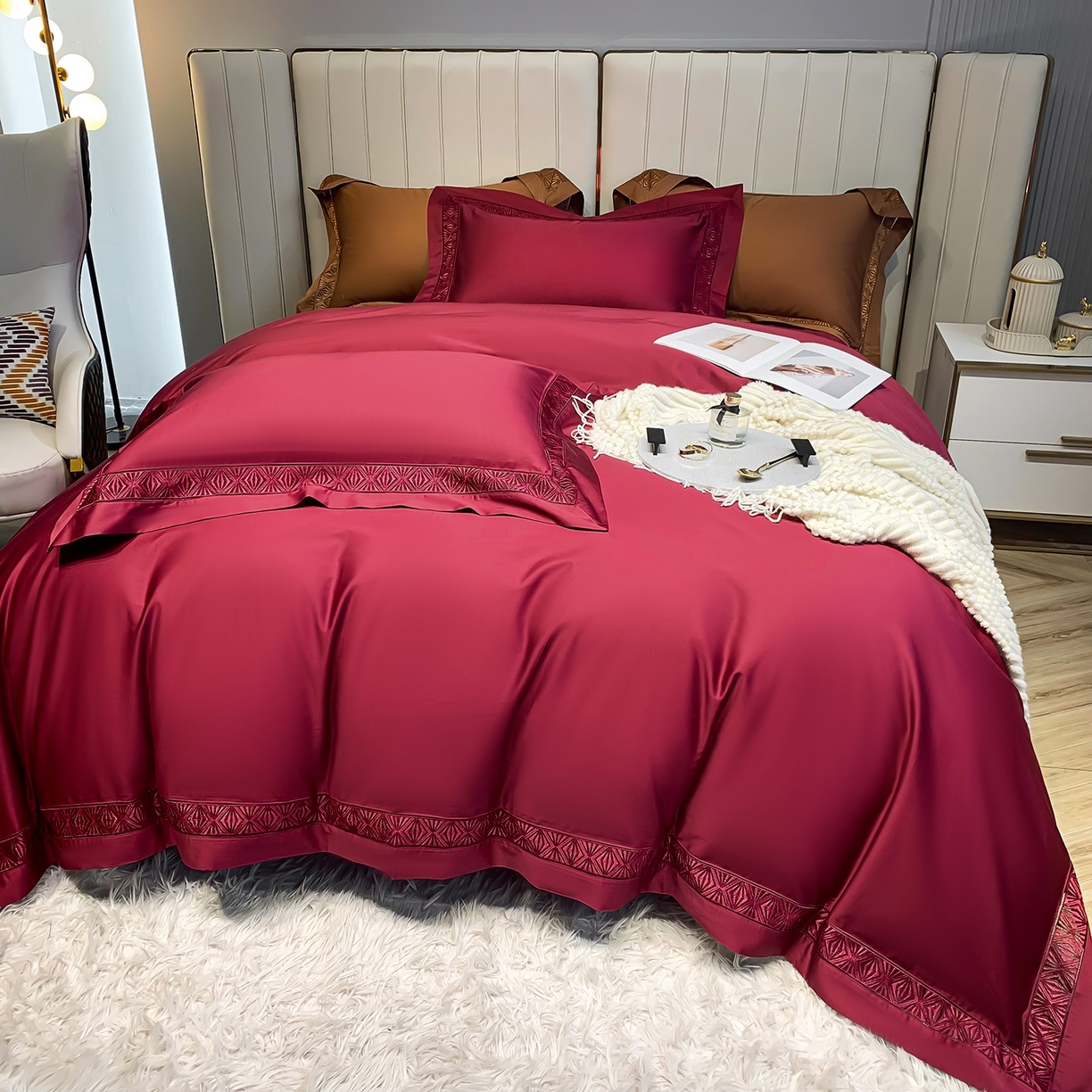 91家纺网 家纺一手货源 找家纺 edra 2026新款纯棉长绒棉轻奢镂空边床盖款四件套-克罗心 克罗心-酒红