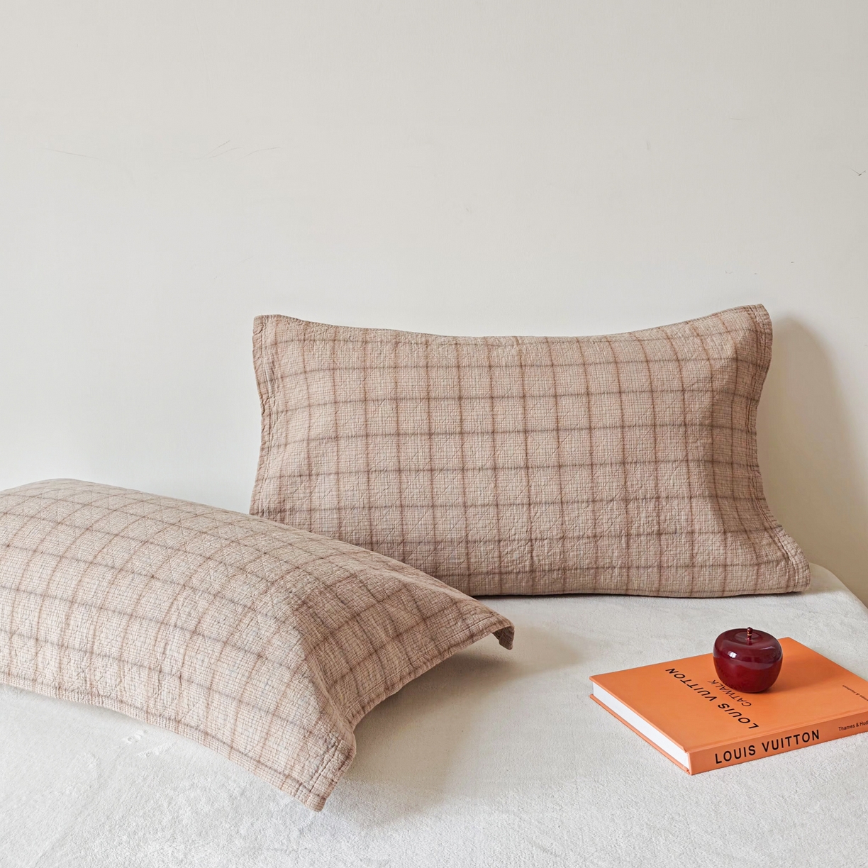 91家纺网 家纺一手货源 找家纺 沐瑟家纺 2026新款格子款枕巾垫巾 芸柚-浅咖