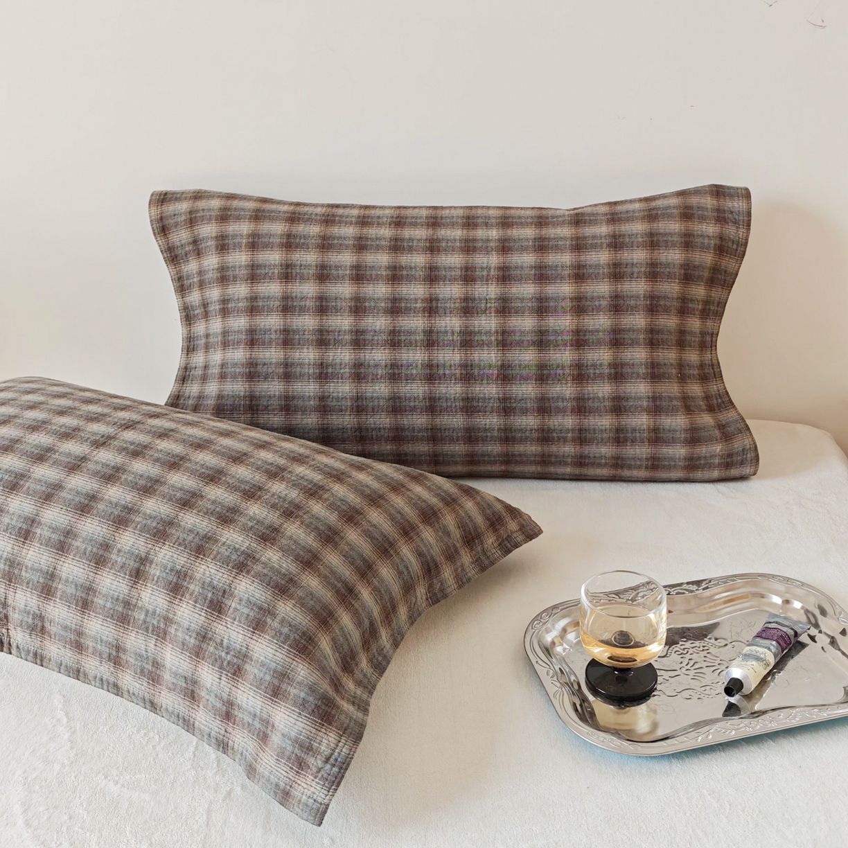 91家纺网 家纺一手货源 找家纺 沐瑟家纺 2026新款格子款枕巾垫巾 芸柚-深灰