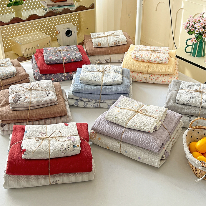 91家纺网 家纺一手货源 找家纺 （总）梦纤绒 2026春夏新款简单款泡芙纱印花四件套