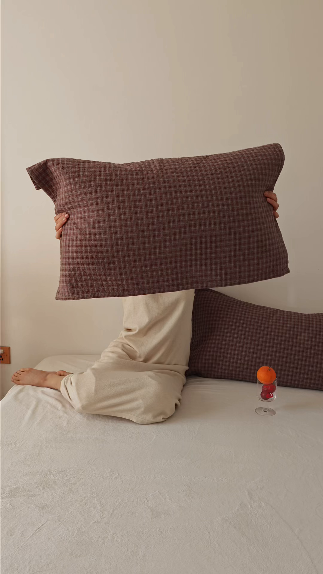 91家纺网 家纺一手货源 找家纺 沐瑟家纺 2026新款格子款枕巾垫巾 芸榕-咖色