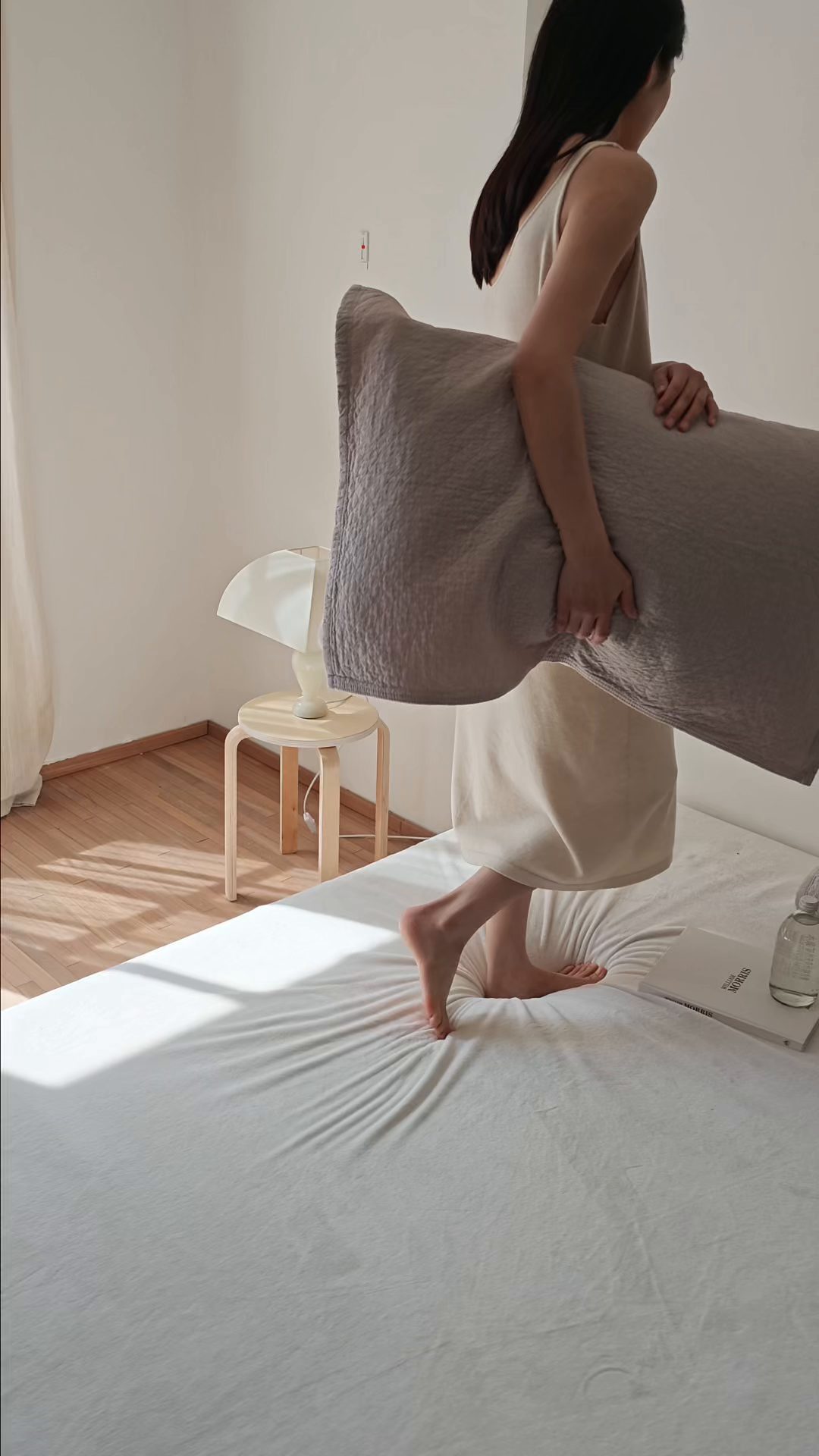 91家纺网 家纺一手货源 找家纺 沐瑟家纺 2026新款格子款枕巾垫巾 米格-浅咖