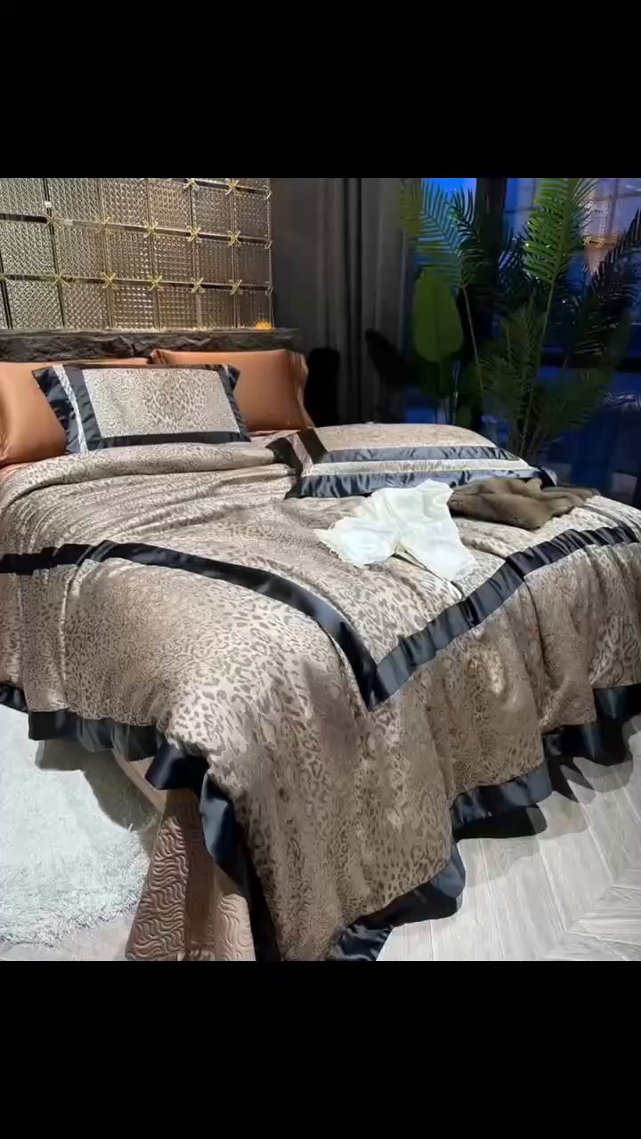 91家纺网 家纺一手货源 找家纺 edra 2026新款真丝天丝轻奢提花床盖款四件套 魅惑