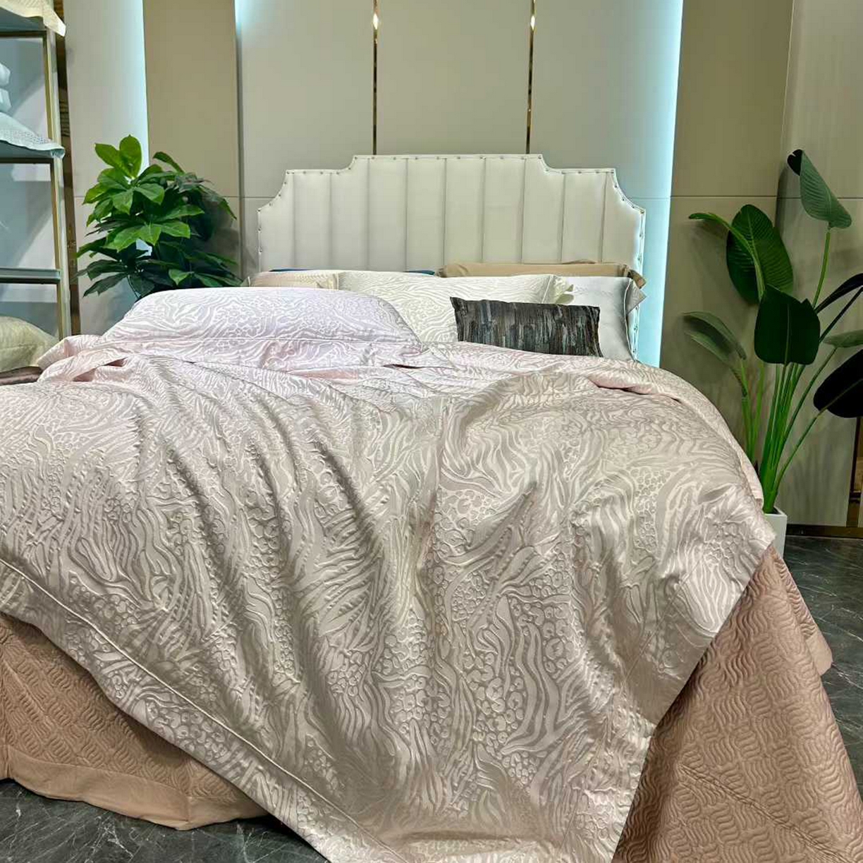 91家纺网 家纺一手货源 找家纺 （总）edra 2026新款纯棉长绒棉轻奢拉花床盖款四件套-薇诺娜