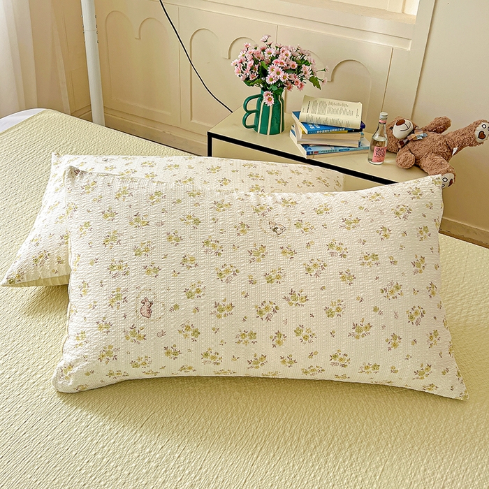 91家纺网 家纺一手货源 找家纺 梦纤绒 2026春夏新款简单款泡芙纱印花四件套 春日来信