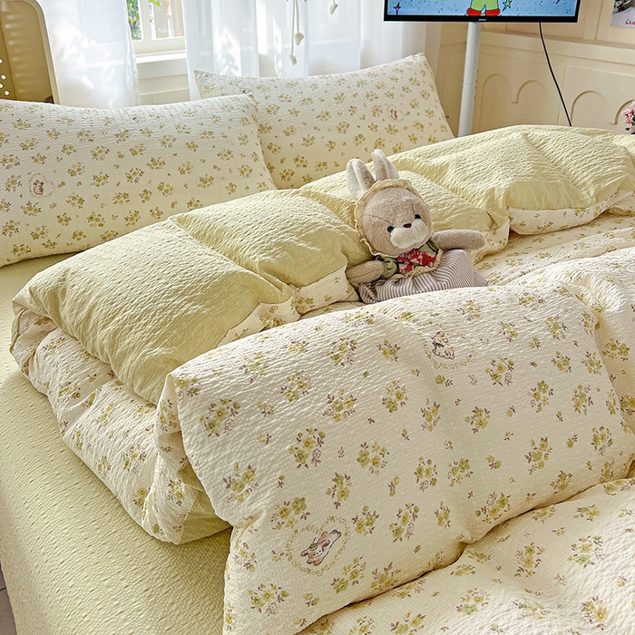 91家纺网 家纺一手货源 找家纺 梦纤绒 2026春夏新款简单款泡芙纱印花四件套 春日来信