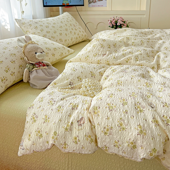 91家纺网 家纺一手货源 找家纺 梦纤绒 2026春夏新款简单款泡芙纱印花四件套 春日来信