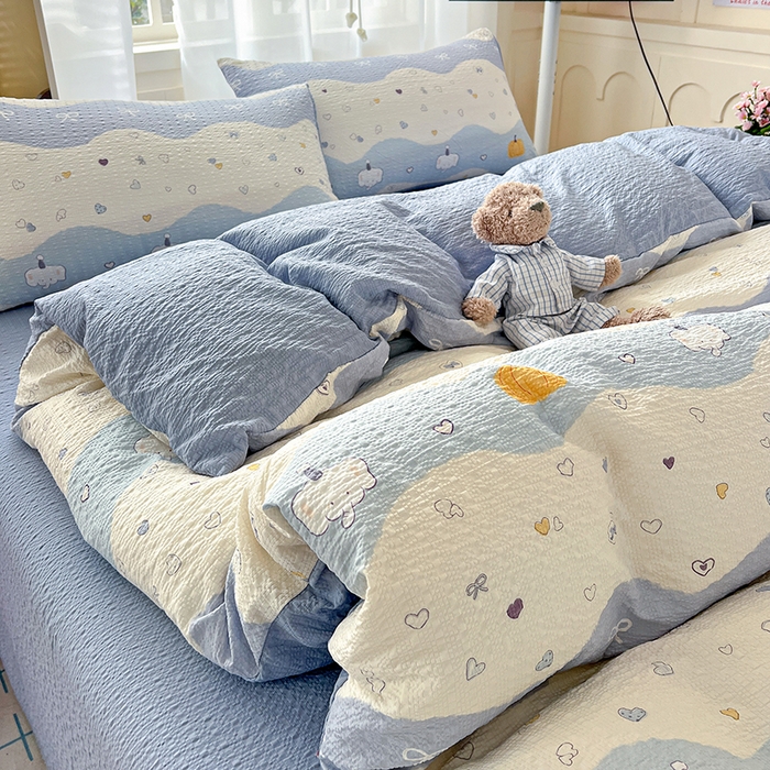 91家纺网 家纺一手货源 找家纺 梦纤绒 2026春夏新款简单款泡芙纱印花四件套 果子小象