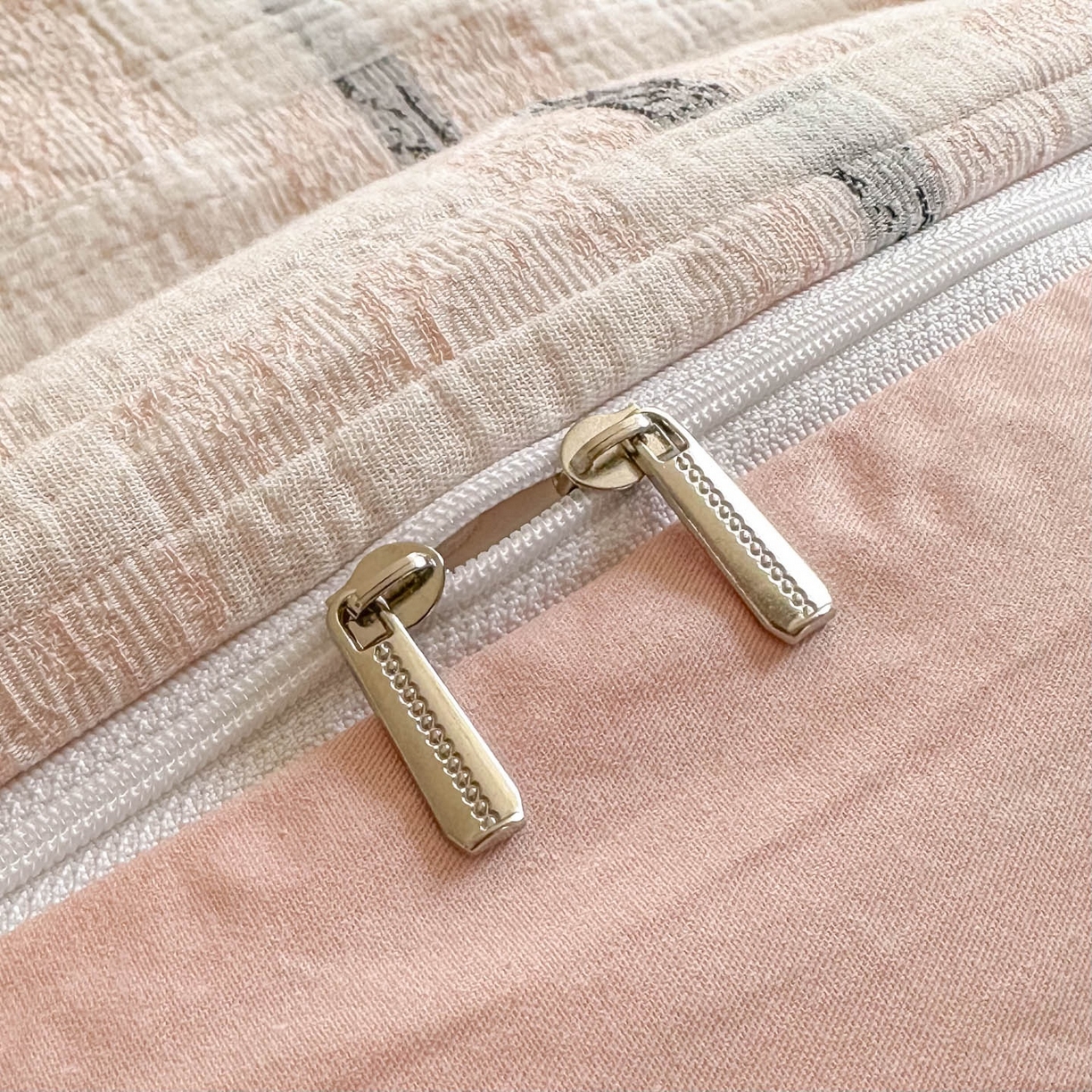 91家纺网 家纺一手货源 找家纺 （总）眠博士 2026新款色织水洗双层纱提花四件套