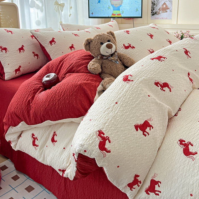 梦纤绒 2026春夏新款简单款泡芙纱印花四件套 红色小马