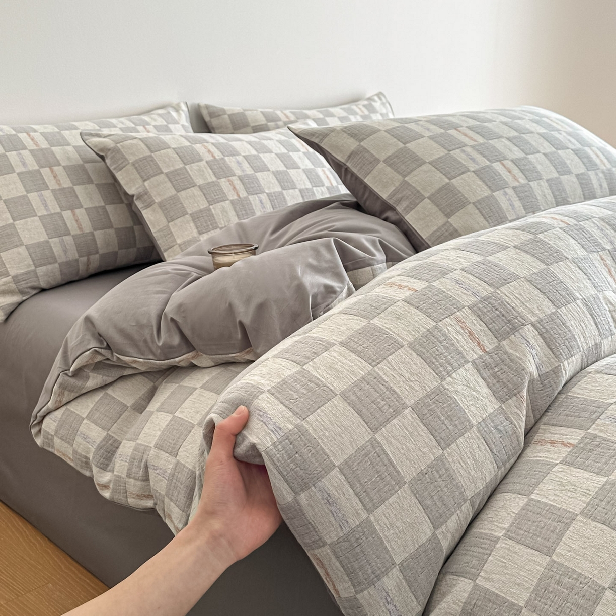 91家纺网 家纺一手货源 找家纺 眠博士 2026新款色织水洗双层纱提花四件套 曲奇灰格