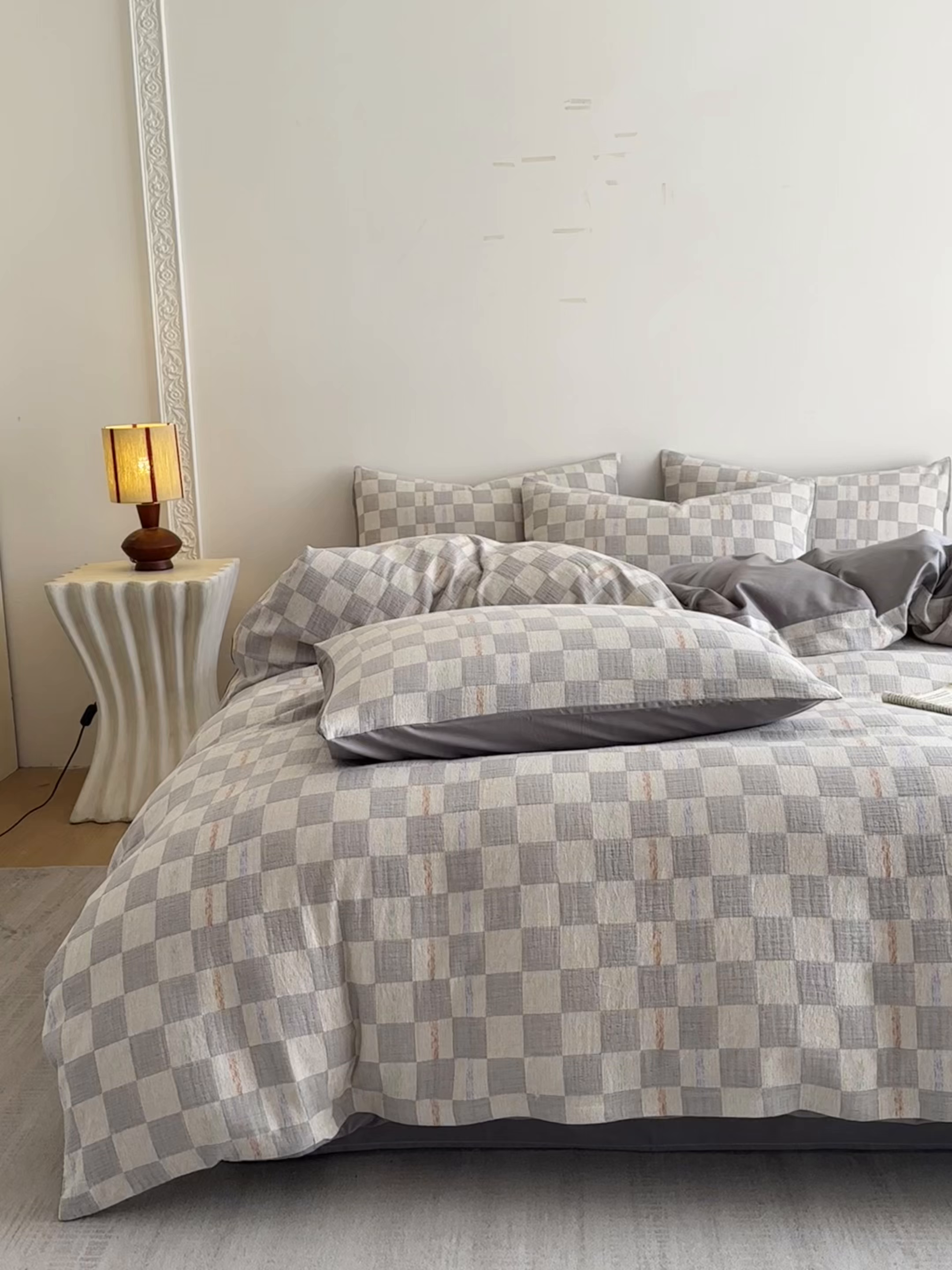 91家纺网 家纺一手货源 找家纺 眠博士 2026新款色织水洗双层纱提花四件套 曲奇灰格