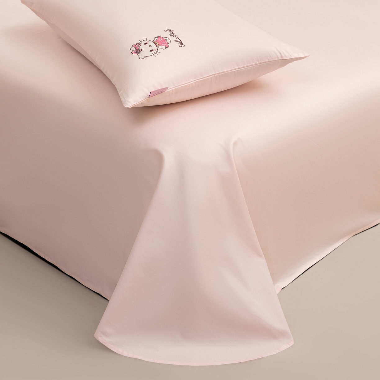 91家纺网 家纺一手货源 找家纺 （总）卡巴伦家纺 2026新款正版hellokitty长绒棉全棉纯棉四件套【联系客服获取授权后才可售卖】