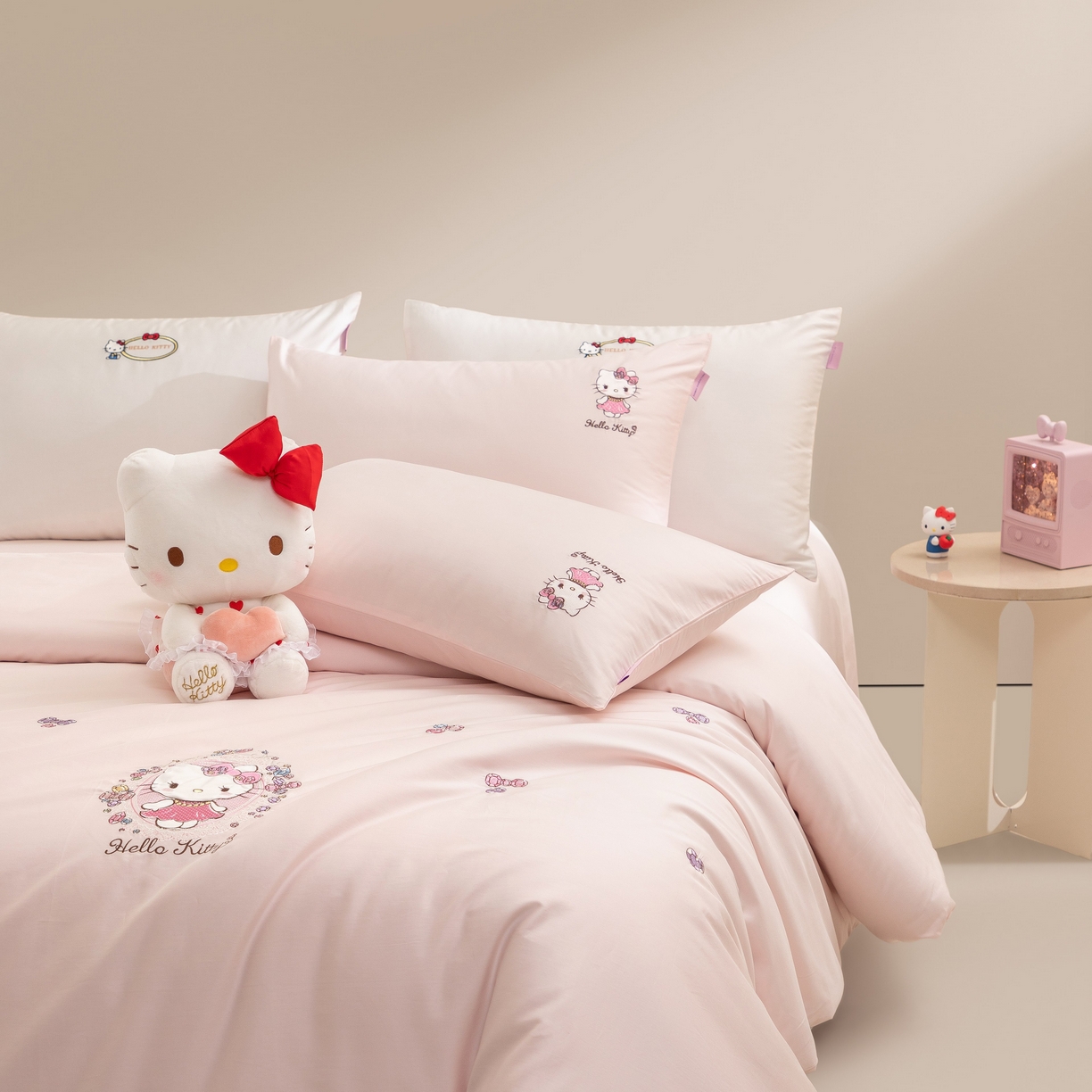 91家纺网 家纺一手货源 找家纺 卡巴伦家纺 2026新款正版hellokitty长绒棉全棉纯棉四件套【联系客服获取授权后才可售卖】 宝藏kt