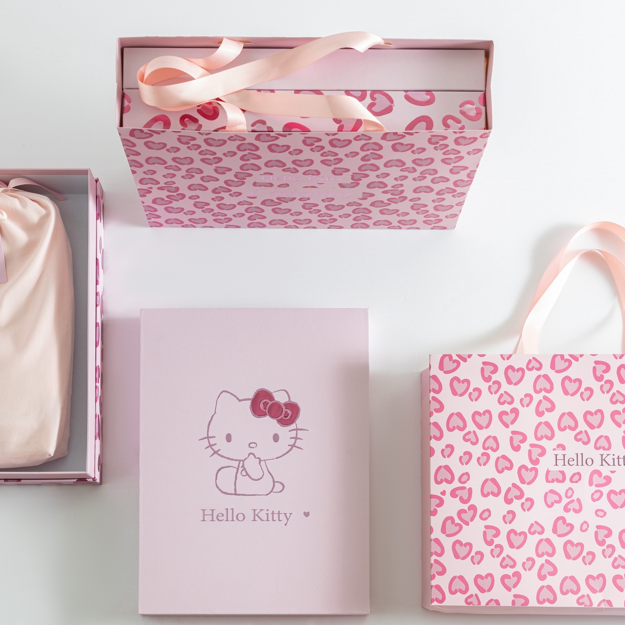 卡巴伦家纺 2026新款正版hellokitty长绒棉全棉纯棉四件套【联系客服获取授权后才可售卖】 礼盒装