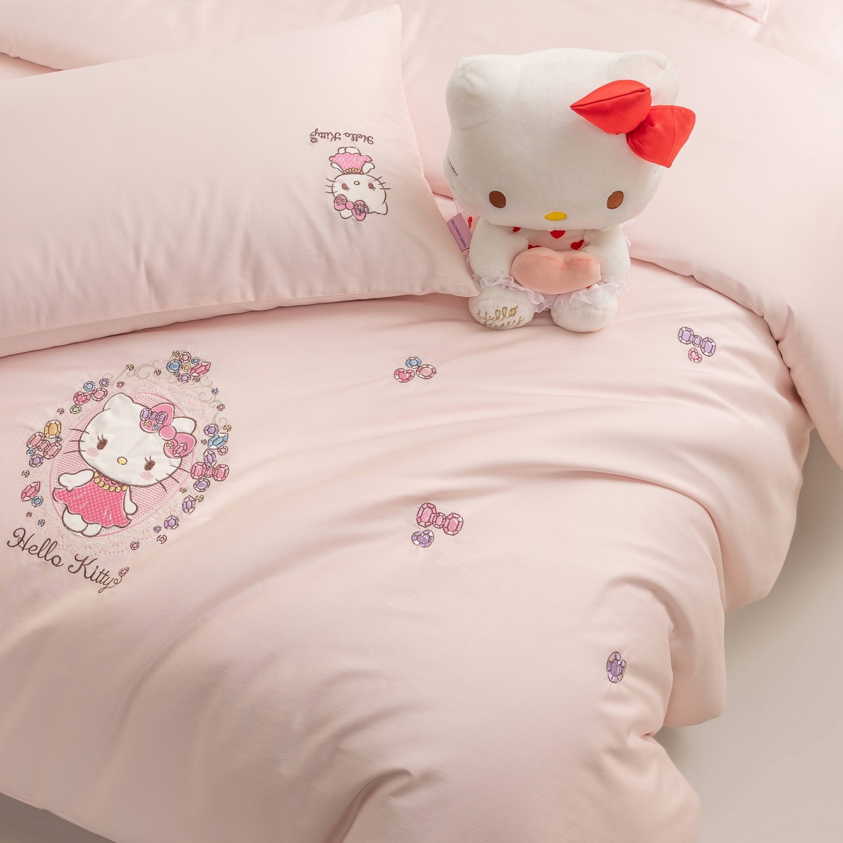 91家纺网 家纺一手货源 找家纺 卡巴伦家纺 2026新款正版hellokitty长绒棉全棉纯棉四件套【联系客服获取授权后才可售卖】 宝藏kt