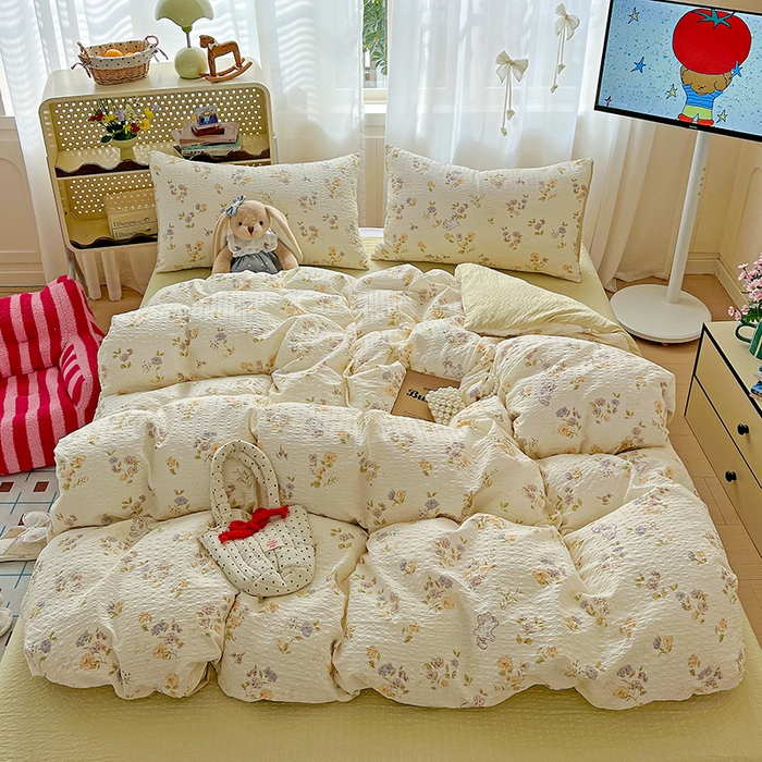 91家纺网 家纺一手货源 找家纺 梦纤绒 2026春夏新款简单款泡芙纱印花四件套 欢乐趴