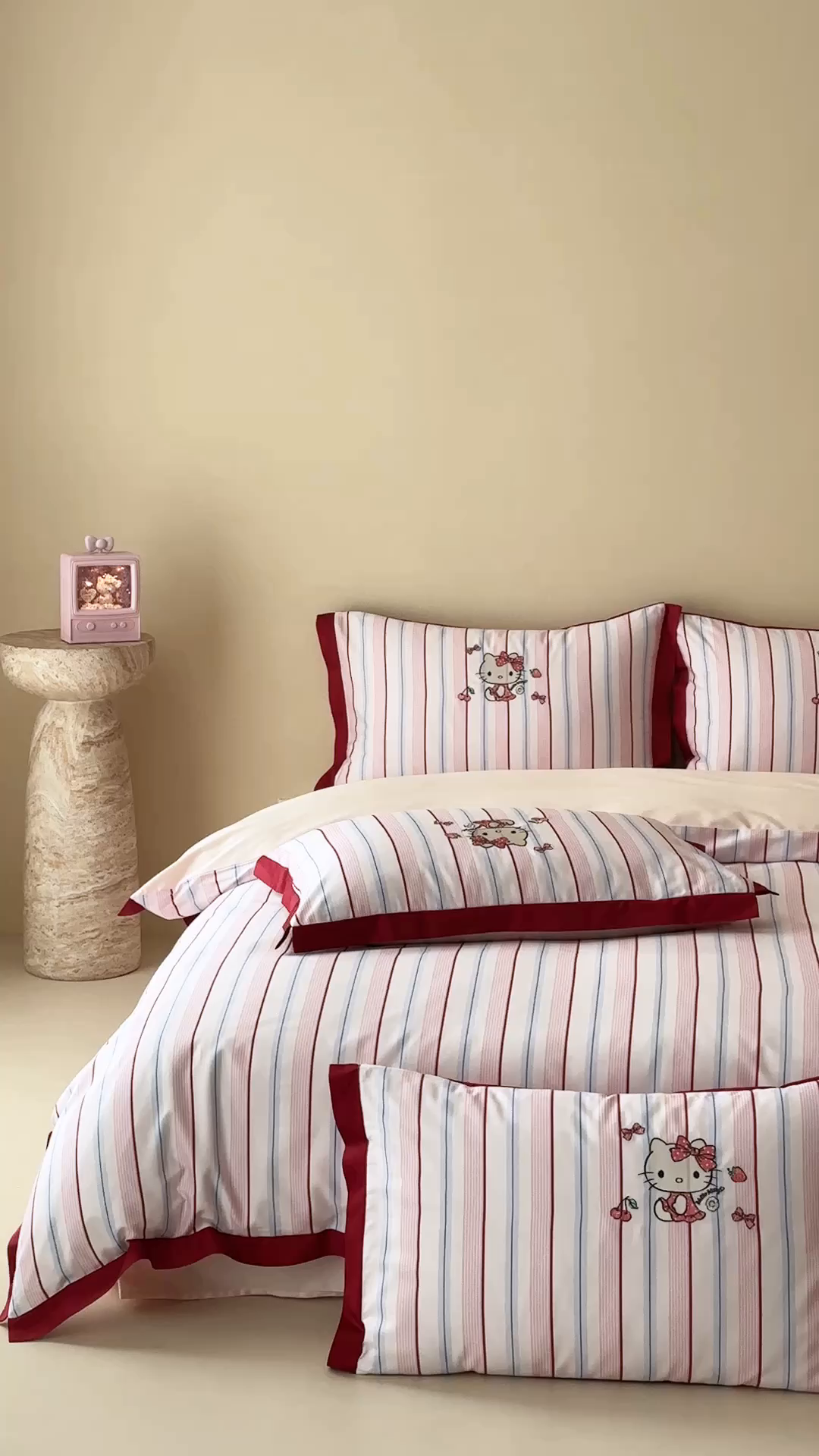 91家纺网 家纺一手货源 找家纺 卡巴伦家纺 2026新款正版hellokitty长绒棉全棉纯棉四件套【联系客服获取授权后才可售卖】 元氣Kitty