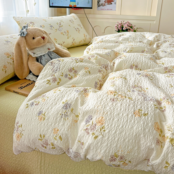 91家纺网 家纺一手货源 找家纺 梦纤绒 2026春夏新款简单款泡芙纱印花四件套 欢乐趴