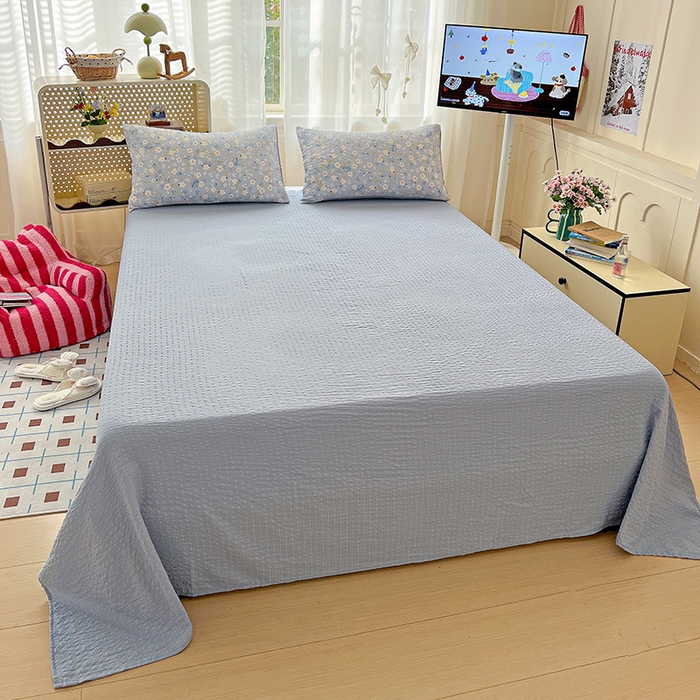 91家纺网 家纺一手货源 找家纺 梦纤绒 2026春夏新款简单款泡芙纱印花四件套 蓝樱