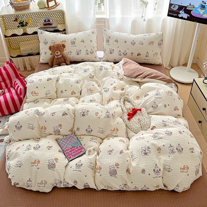 91家纺网 家纺一手货源 找家纺 梦纤绒 2026春夏新款简单款泡芙纱印花四件套 萌宠派对