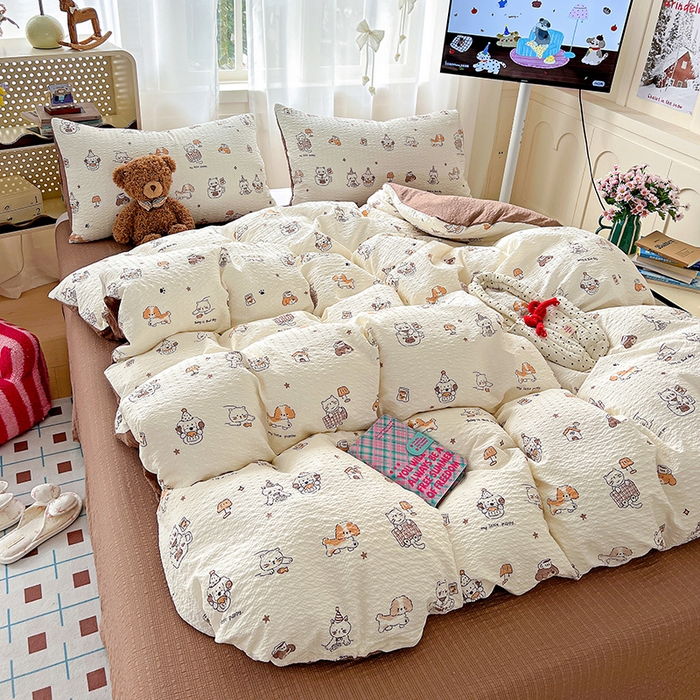 91家纺网 家纺一手货源 找家纺 梦纤绒 2026春夏新款简单款泡芙纱印花四件套 萌宠派对