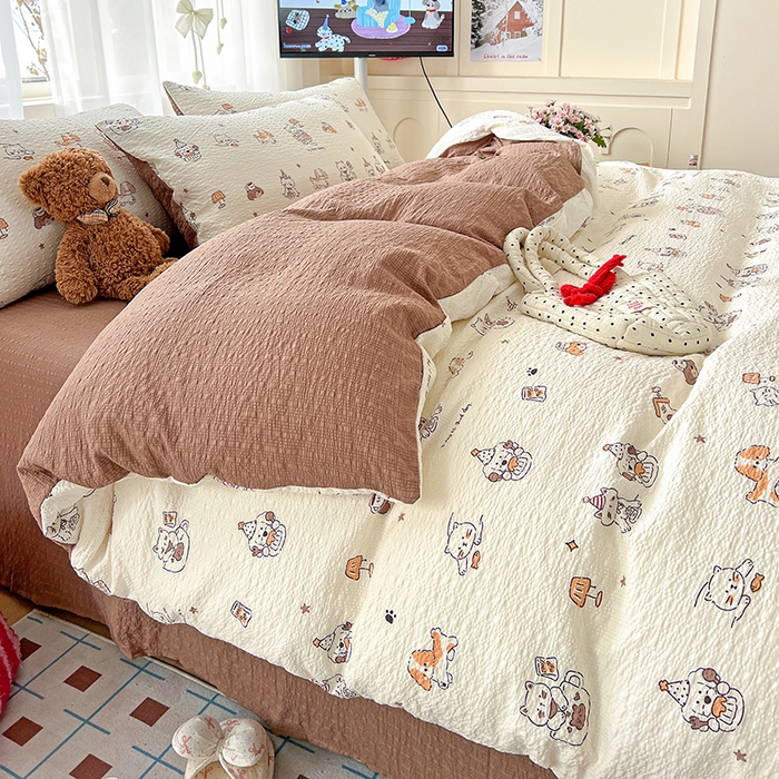 91家纺网 家纺一手货源 找家纺 梦纤绒 2026春夏新款简单款泡芙纱印花四件套 萌宠派对