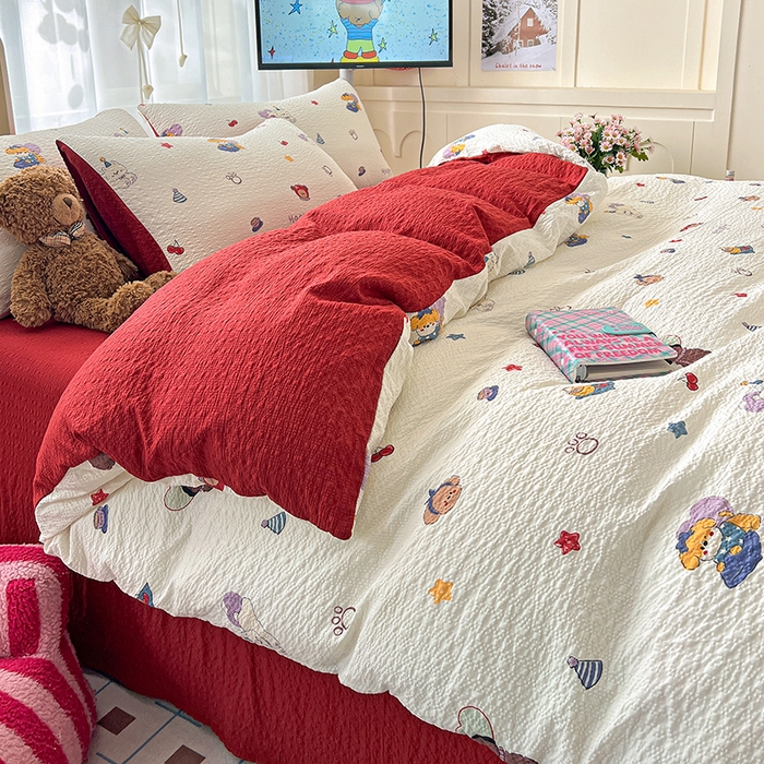 91家纺网 家纺一手货源 找家纺 梦纤绒 2026春夏新款简单款泡芙纱印花四件套 萌星奇遇