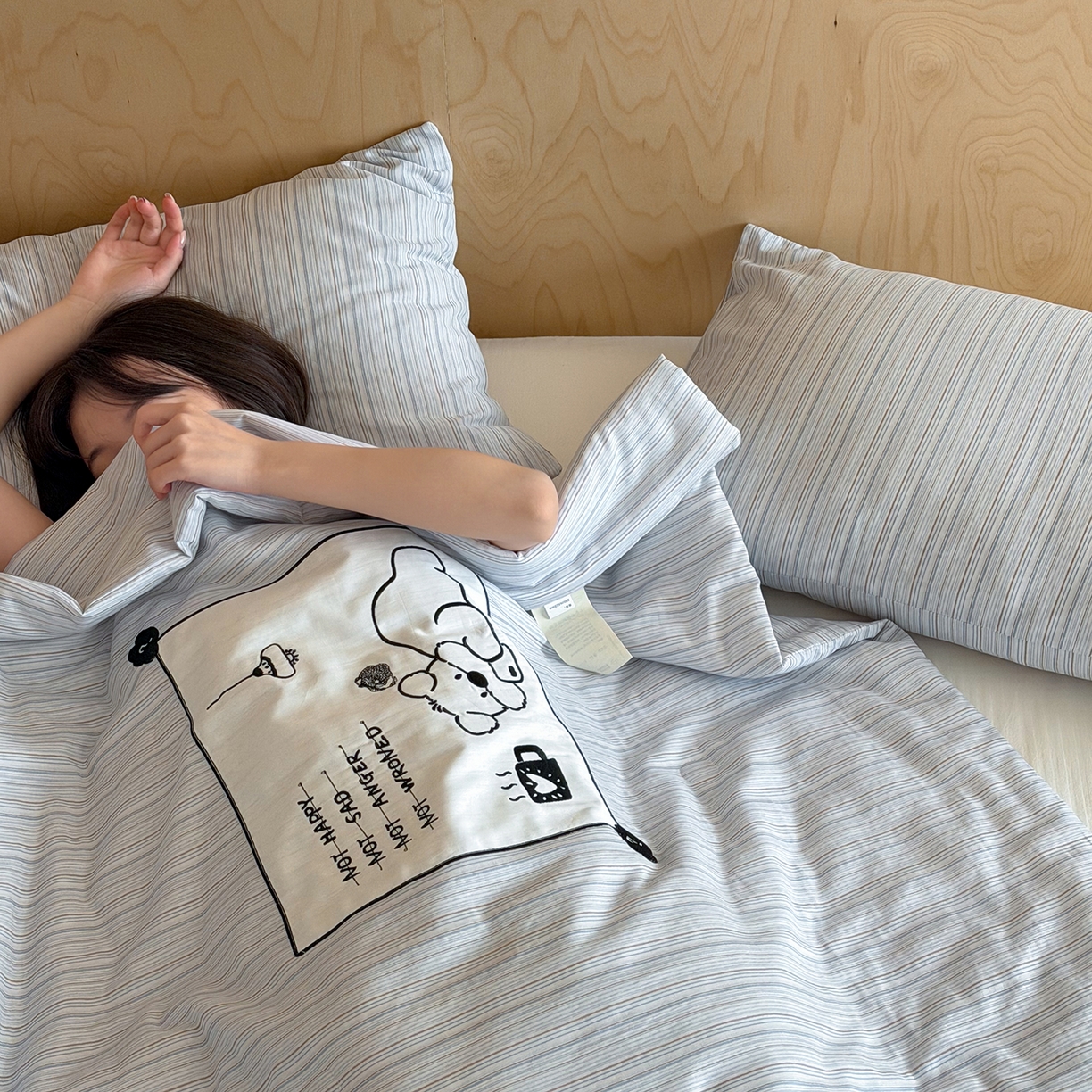 91家纺网 家纺一手货源 找家纺 一加一 2026新款全棉双层纱贴布绣大豆夏被-格格乐园 雾蓝熊语