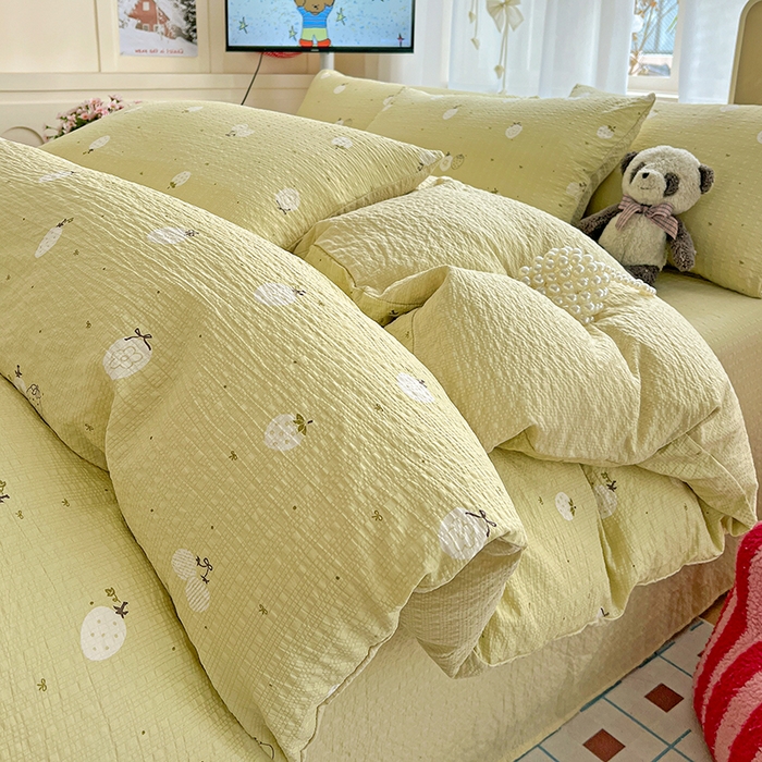 91家纺网 家纺一手货源 找家纺 梦纤绒 2026春夏新款简单款泡芙纱印花四件套 抹茶梅梅