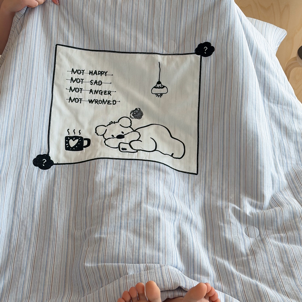 91家纺网 家纺一手货源 找家纺 一加一 2026新款全棉双层纱贴布绣大豆夏被-格格乐园 雾蓝熊语