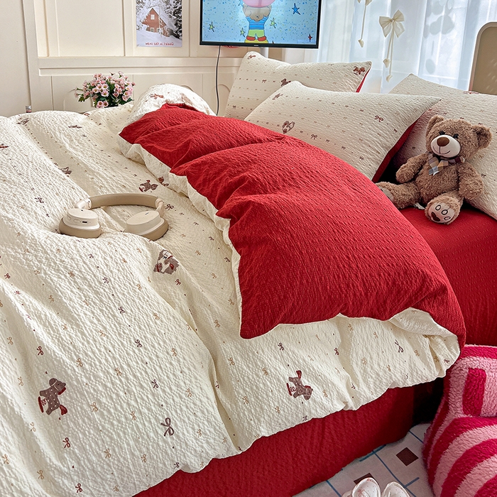 91家纺网 家纺一手货源 找家纺 梦纤绒 2026春夏新款简单款泡芙纱印花四件套 木马甜心