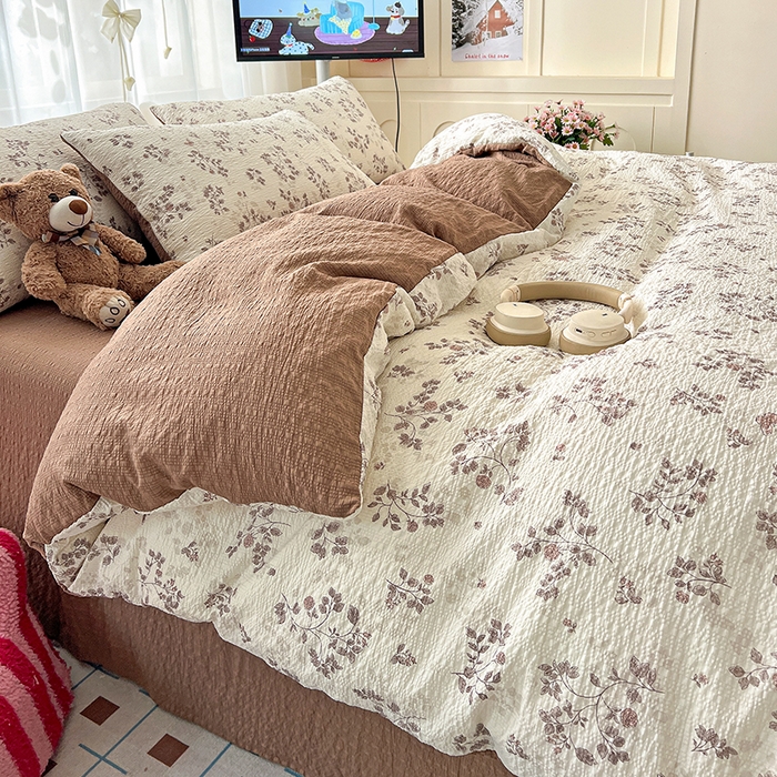 91家纺网 家纺一手货源 找家纺 梦纤绒 2026春夏新款简单款泡芙纱印花四件套 暮秋