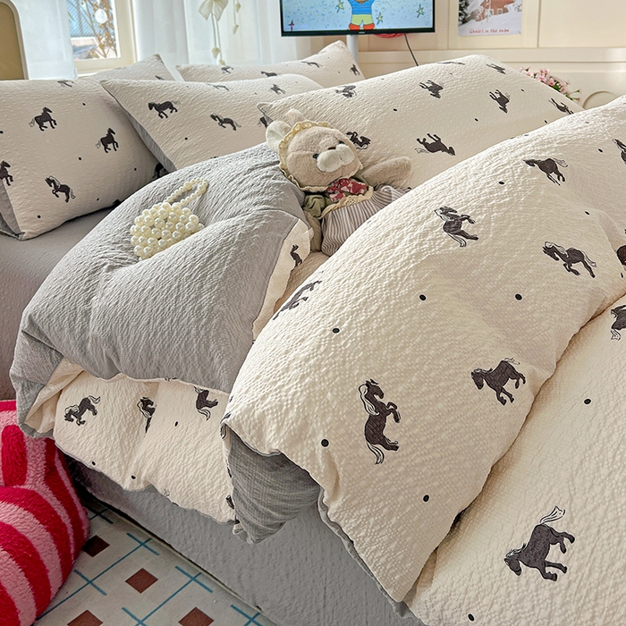 梦纤绒 2026春夏新款简单款泡芙纱印花四件套 奶棕小马