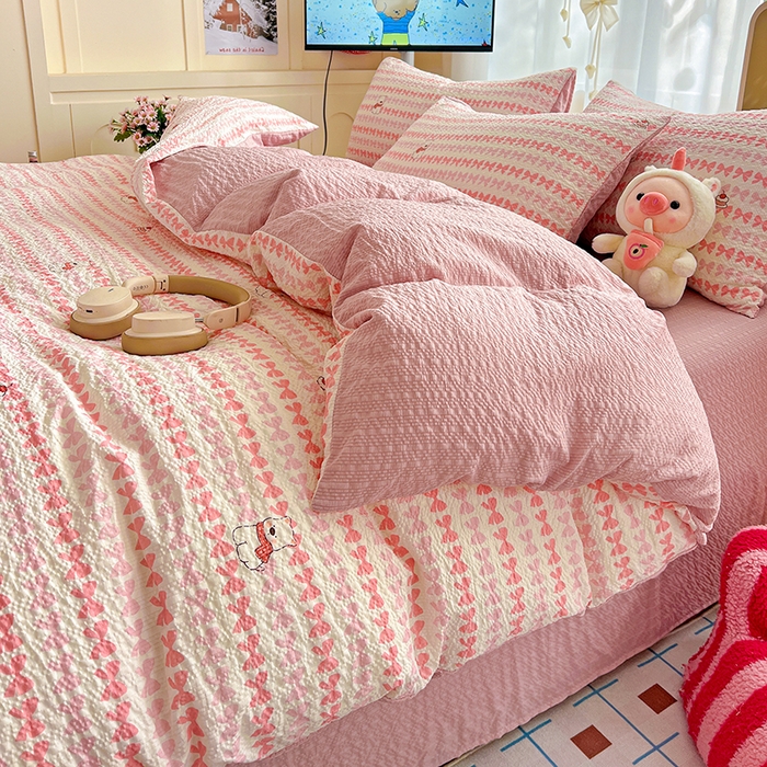 91家纺网 家纺一手货源 找家纺 梦纤绒 2026春夏新款简单款泡芙纱印花四件套 泡芙小狗