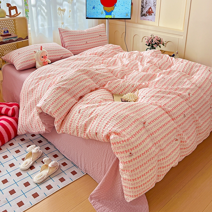 91家纺网 家纺一手货源 找家纺 梦纤绒 2026春夏新款简单款泡芙纱印花四件套 泡芙小狗