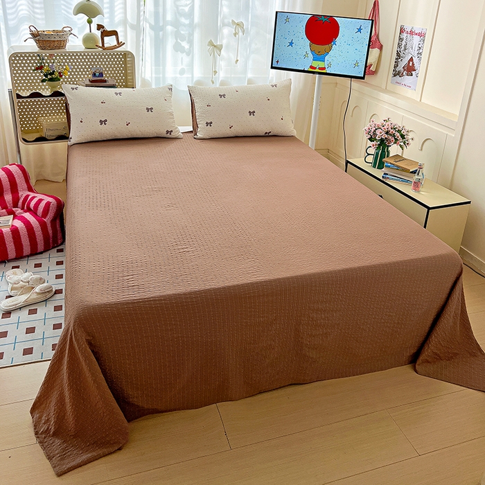 91家纺网 家纺一手货源 找家纺 梦纤绒 2026春夏新款简单款泡芙纱印花四件套 樱桃波点