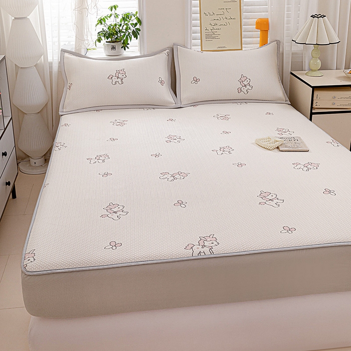 91家纺网 家纺一手货源 找家纺 富馨莱 2026新款PE乙纶高克重冰豆豆席凉感凉席单件席子床笠款支持一件定做尺寸学生宿舍 吉祥小马