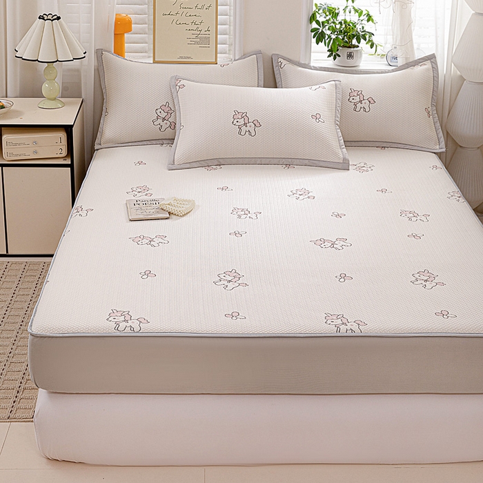 91家纺网 家纺一手货源 找家纺 富馨莱 2026新款PE乙纶高克重冰豆豆席凉感凉席单件席子床笠款支持一件定做尺寸学生宿舍 吉祥小马