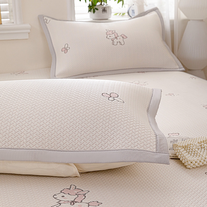 91家纺网 家纺一手货源 找家纺 富馨莱 2026新款PE乙纶高克重冰豆豆席凉感凉席单件席子床笠款支持一件定做尺寸学生宿舍 吉祥小马