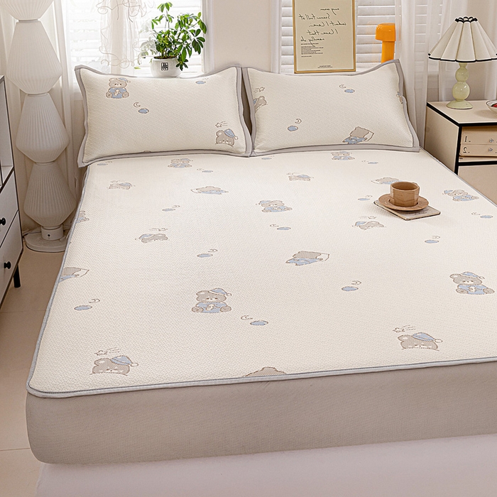 91家纺网 家纺一手货源 找家纺 富馨莱 2026新款PE乙纶高克重冰豆豆席凉感凉席单件席子床笠款支持一件定做尺寸学生宿舍 可爱熊